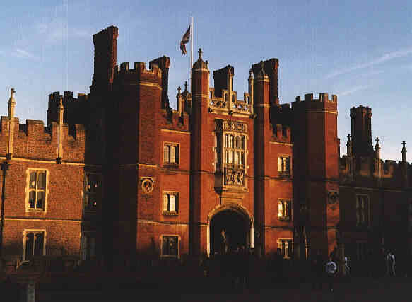 hampton2.jpg (227394 bytes)