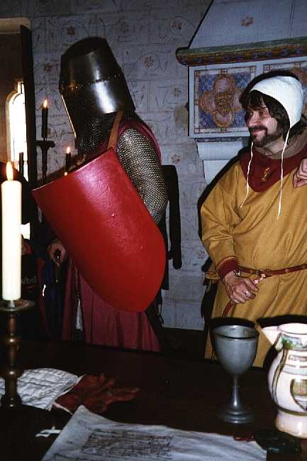 knights2a.jpg (34367 bytes)